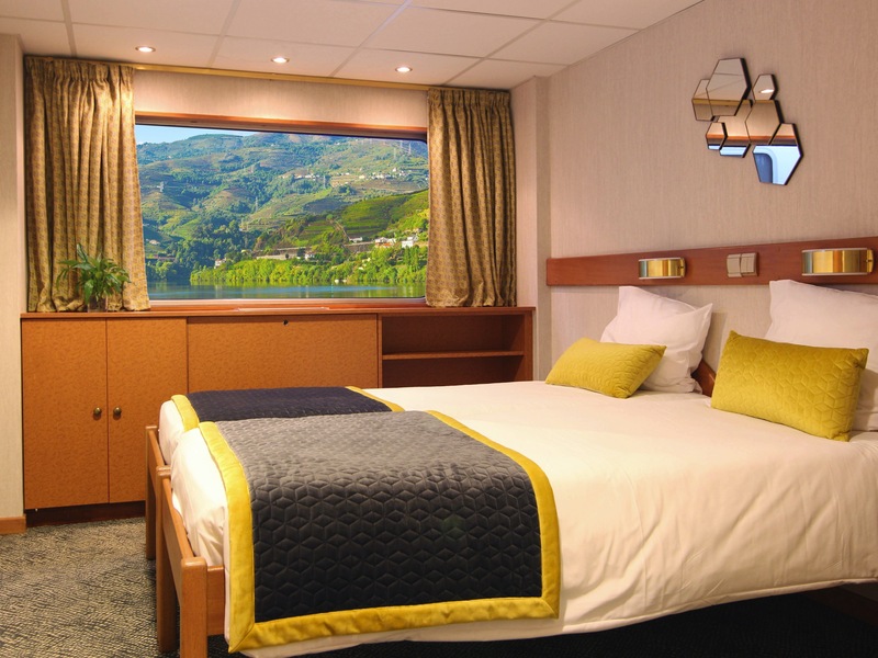 CAT. A - Upper Deck 2 Adjustable Twin Beds